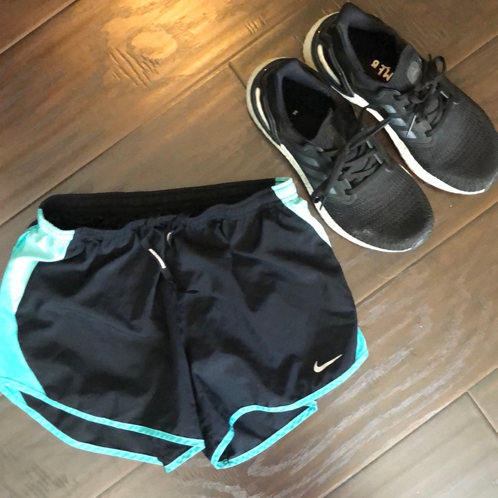 2/$15 Nike Running Shorts 🏃🏼‍♀️ Size S